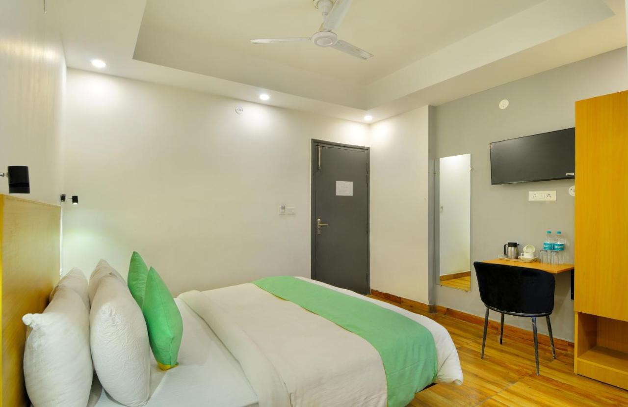 The Red York Hotell Ghaziabad Eksteriør bilde