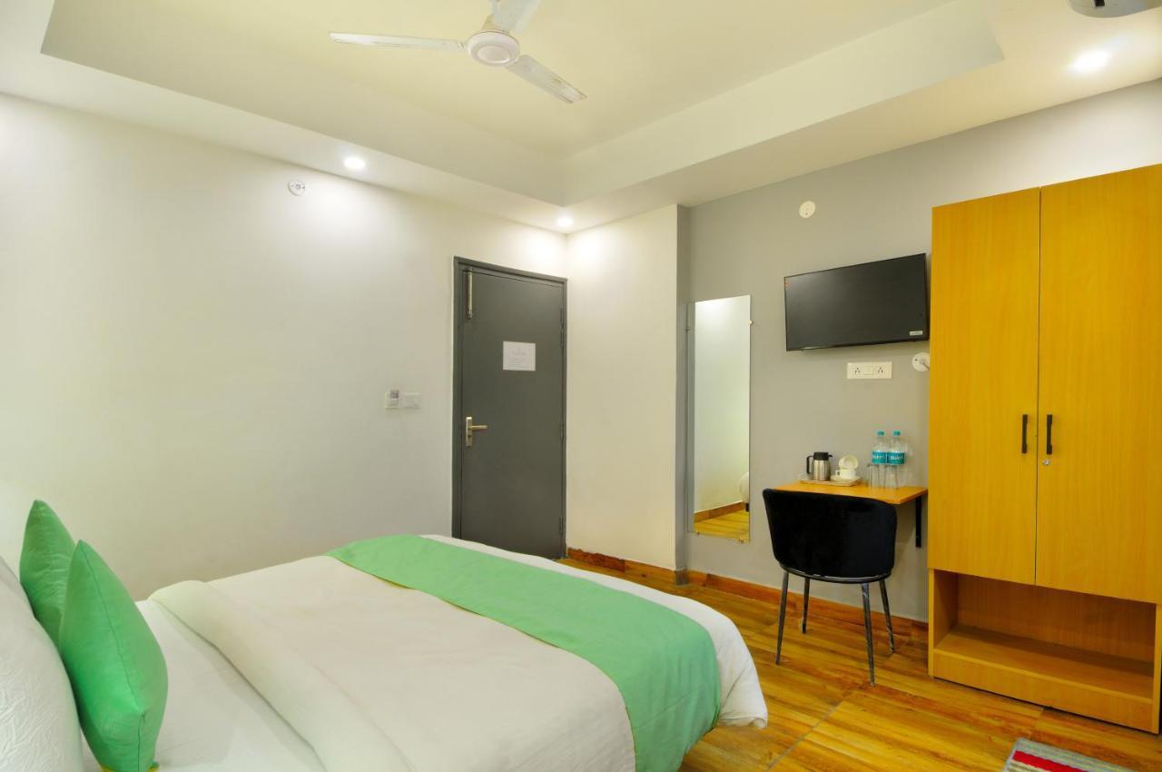 The Red York Hotell Ghaziabad Eksteriør bilde