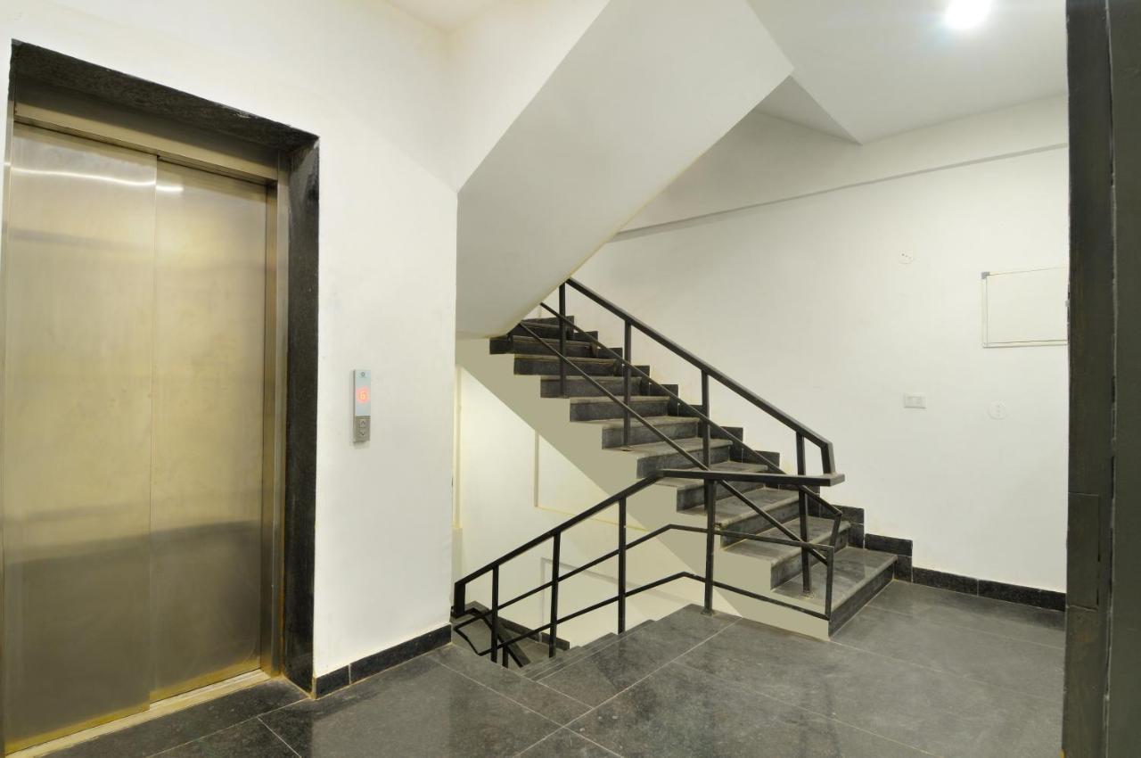 The Red York Hotell Ghaziabad Eksteriør bilde
