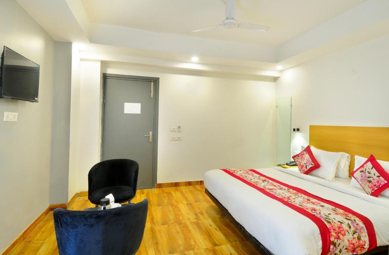 The Red York Hotell Ghaziabad Eksteriør bilde