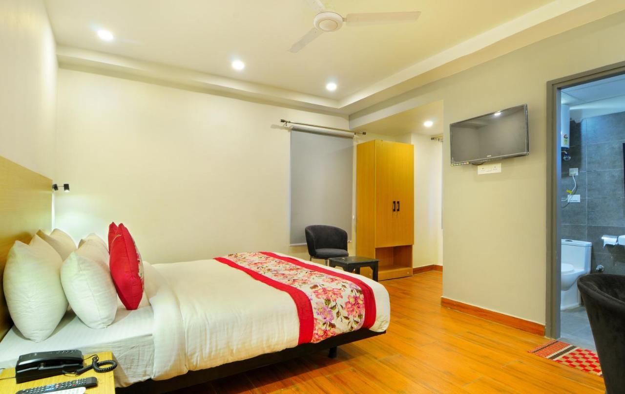 The Red York Hotell Ghaziabad Eksteriør bilde